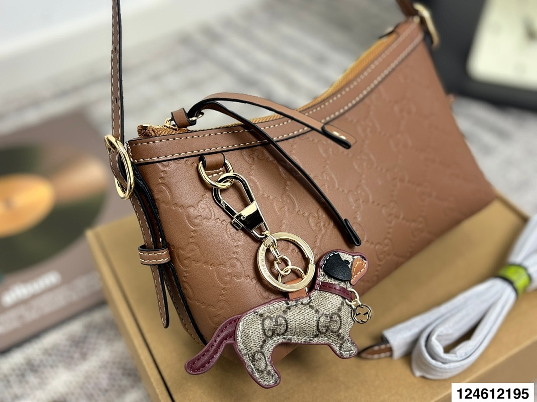 Gucci GG Emblem · 5841 — תמונה 19