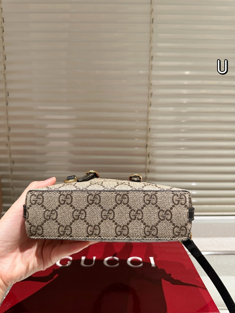 Gucci GG Emblem mini bag · 6095 — תמונה 7