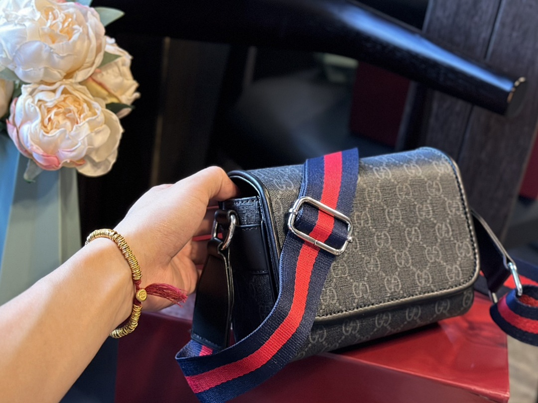 Gucci GG Supreme Messenger Bag · 5024 — תמונה 16