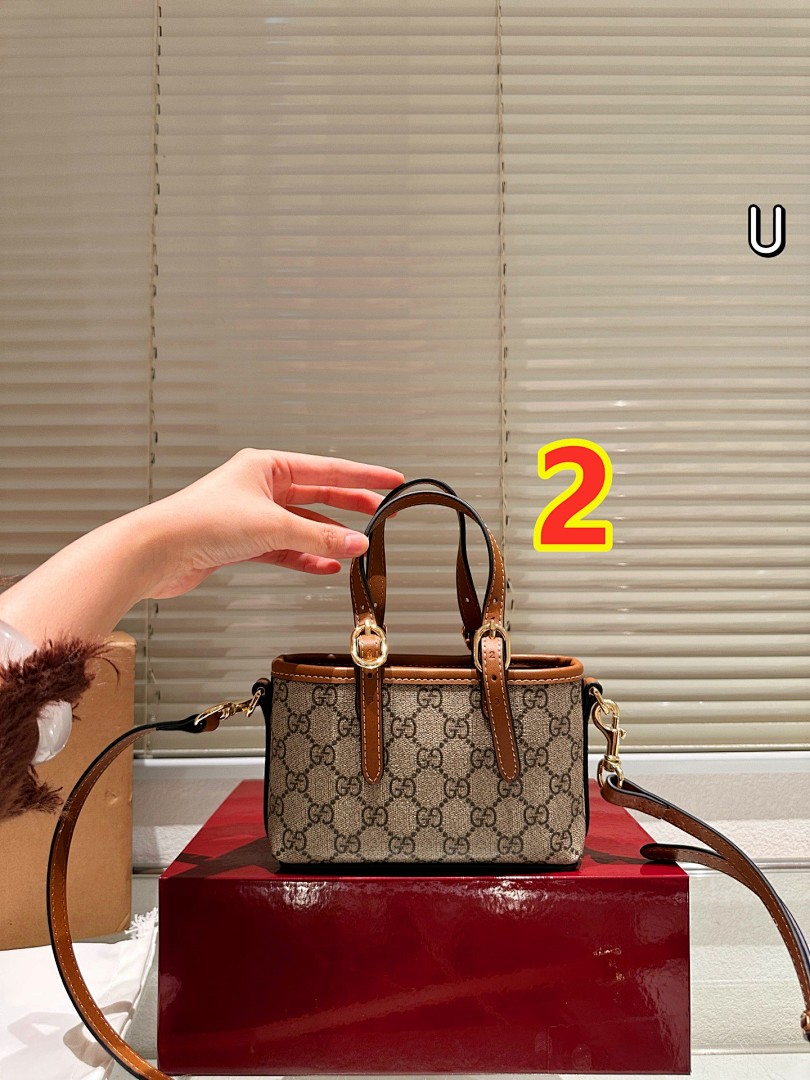 Gucci GG Emblem mini bag · 6095 — תמונה 3