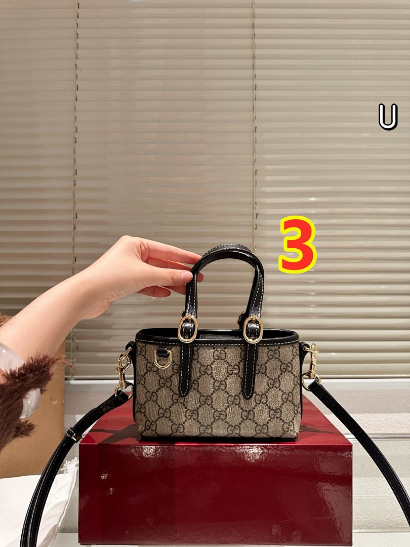 Gucci GG Emblem mini bag · 6095 — תמונה 2
