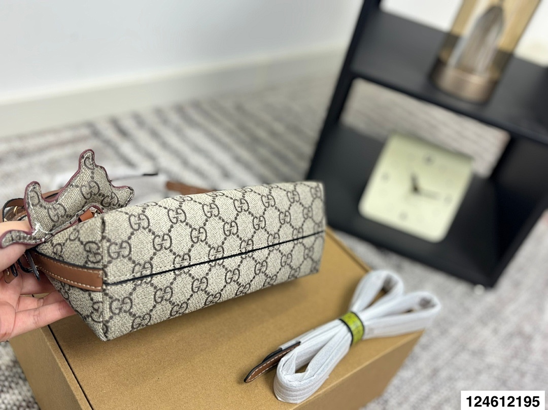 Gucci GG Emblem · 5841 — תמונה 9