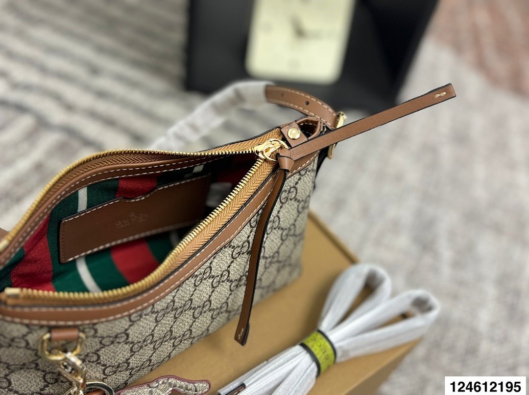 Gucci GG Emblem · 5841 — תמונה 7