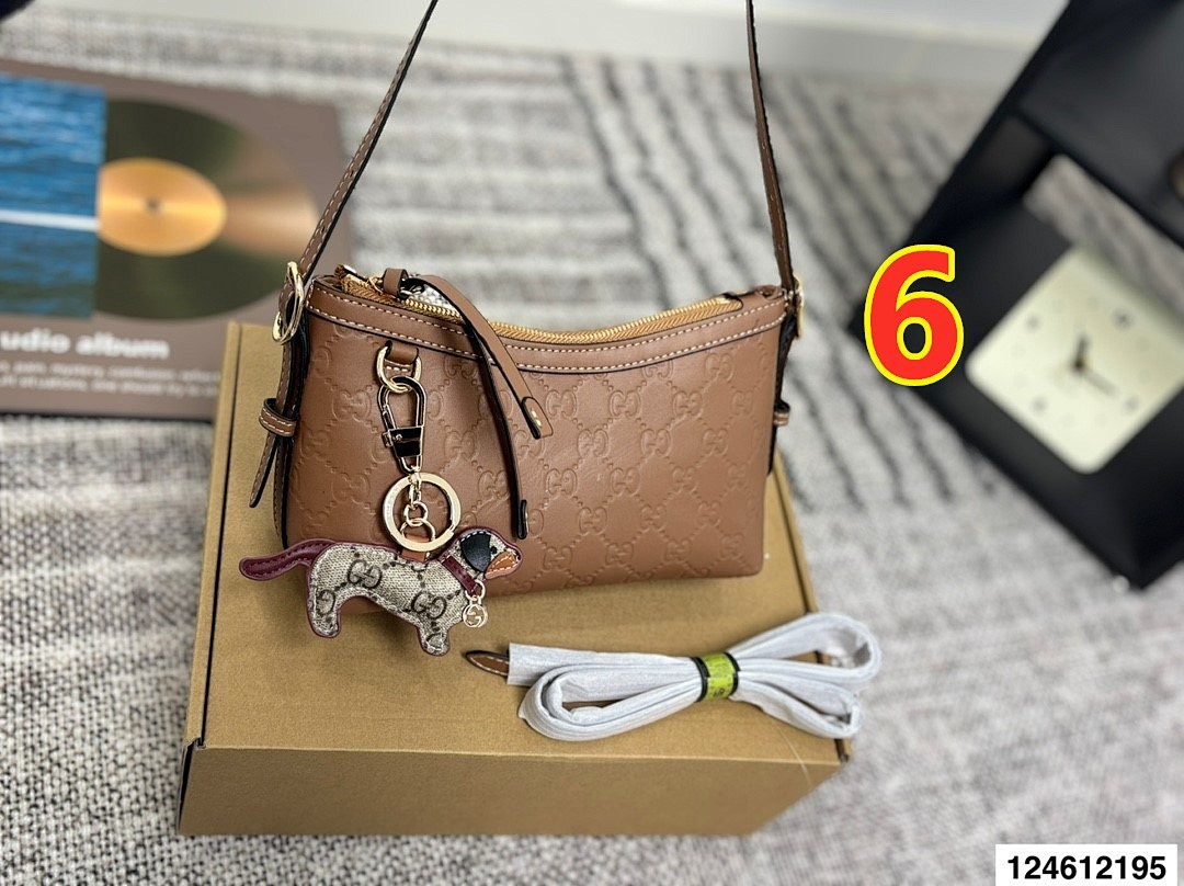 Gucci GG Emblem · 5841 — תמונה 6