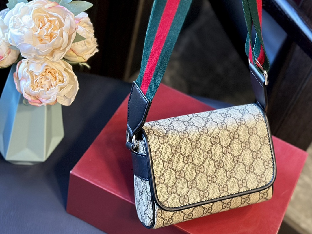 Gucci GG Supreme Messenger Bag · 5024 — תמונה 11
