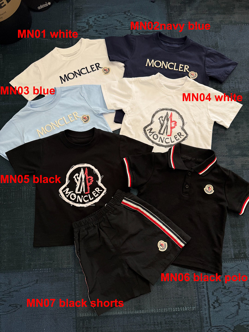 Moncler — חולצת טי · A3082