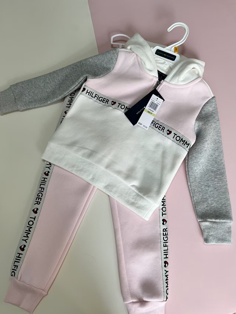 Tommy Hilfiger — סט קפוצ'ון ומכנסיים · A2658 — תמונה 3