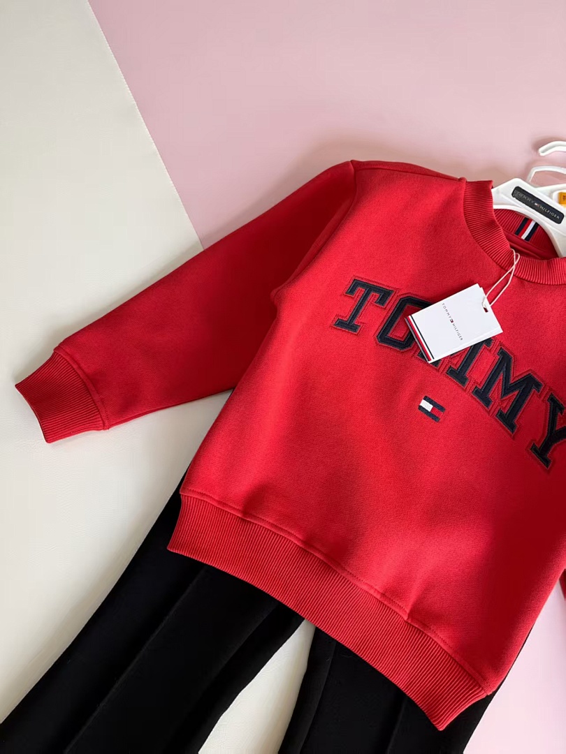 Tommy Hilfiger Varsity Tommy Logo Crewneck Sweatshirt · A2659 — תמונה 8