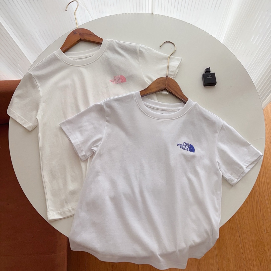 The North Face — סט חולצה ושורטס · A3032 — תמונה 16