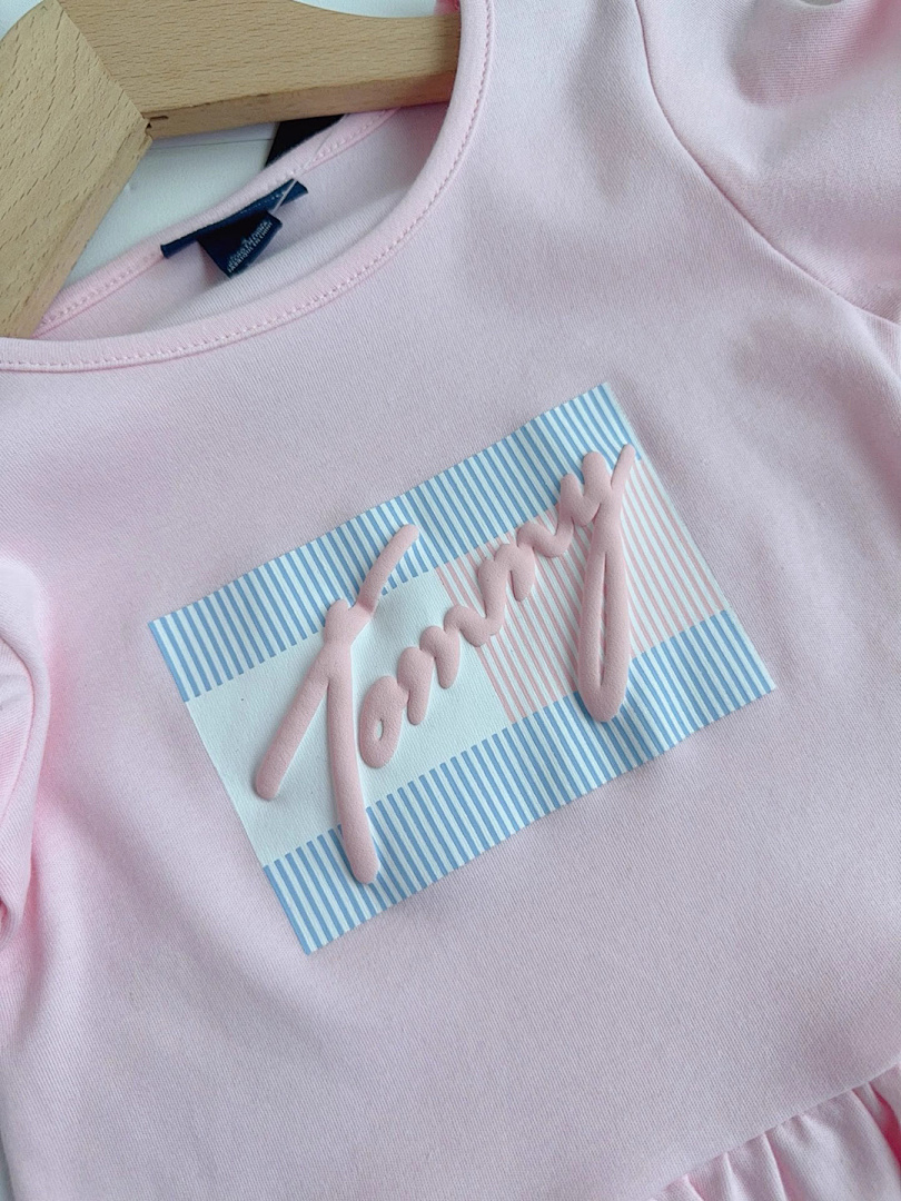 Tommy Hilfiger — סט חולצה ומכנסיים קצרים · A2406 — תמונה 15