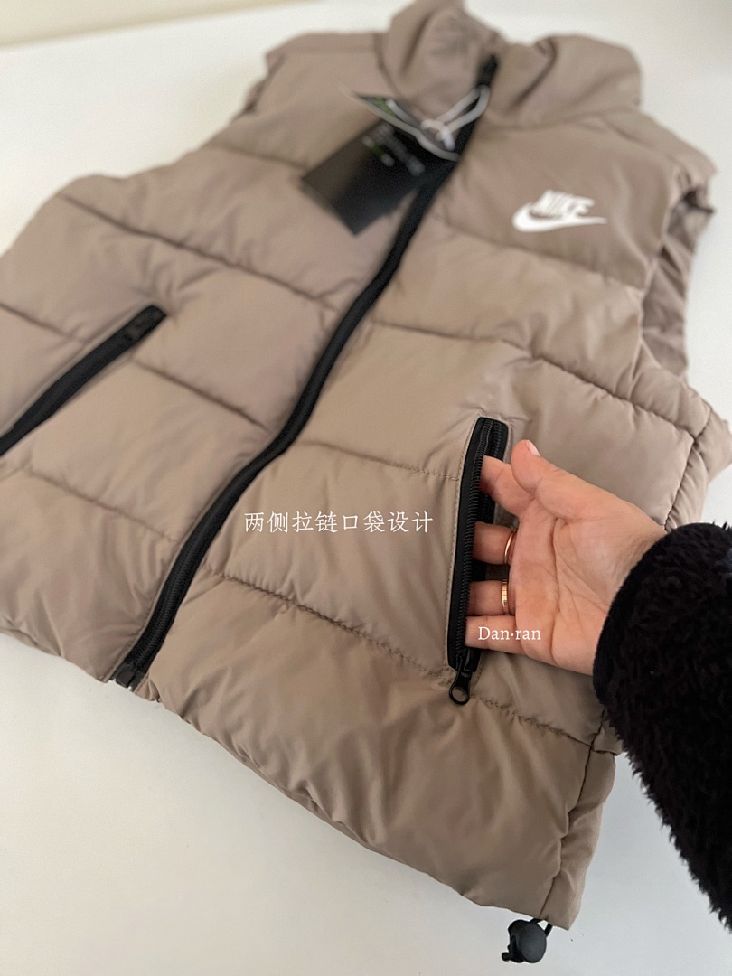 Nike Sportswear Club Puffer Vest · A2856 — תמונה 11