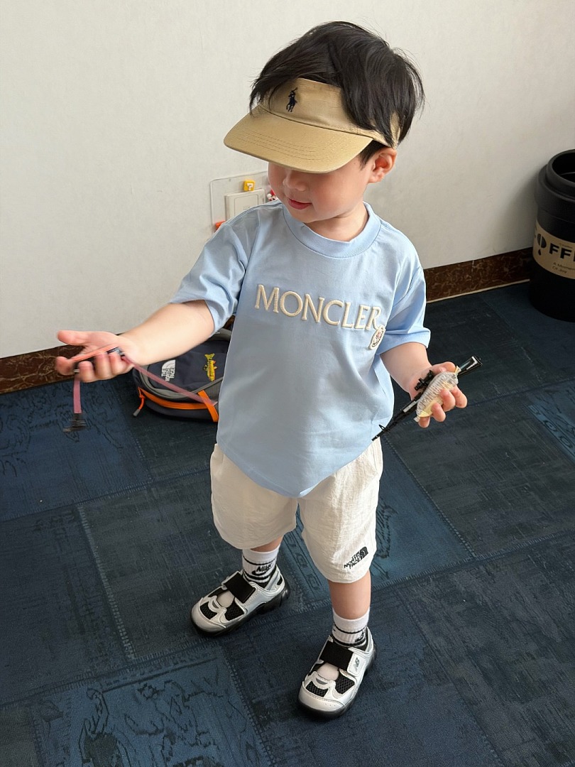 Moncler — חולצת טי · A3082 — תמונה 32