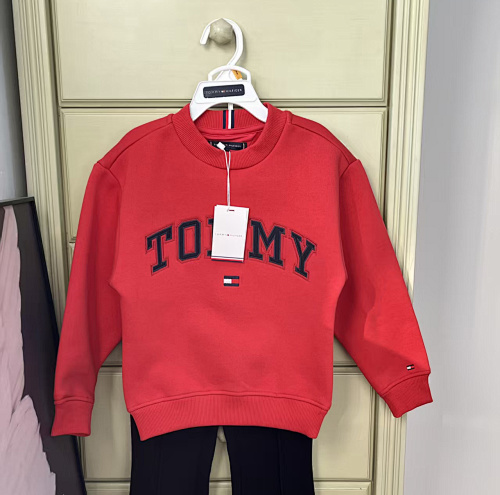 Tommy Hilfiger Varsity Tommy Logo Crewneck Sweatshirt · A2659