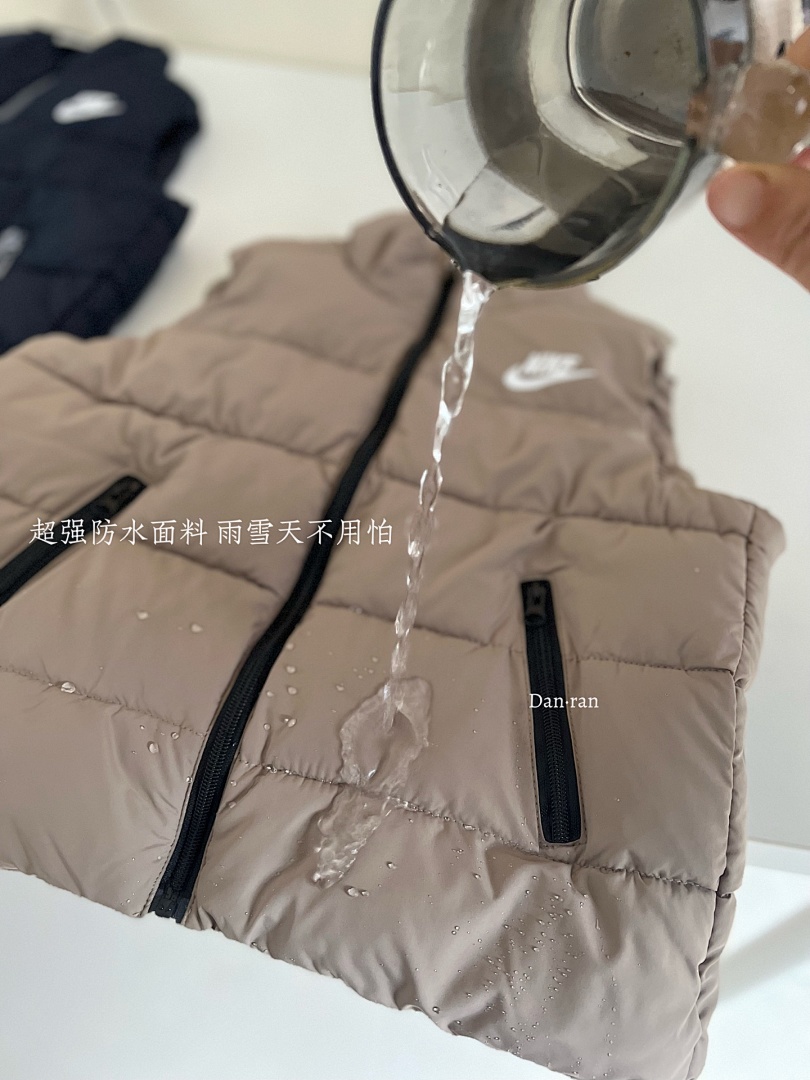 Nike Sportswear Club Puffer Vest · A2856 — תמונה 7