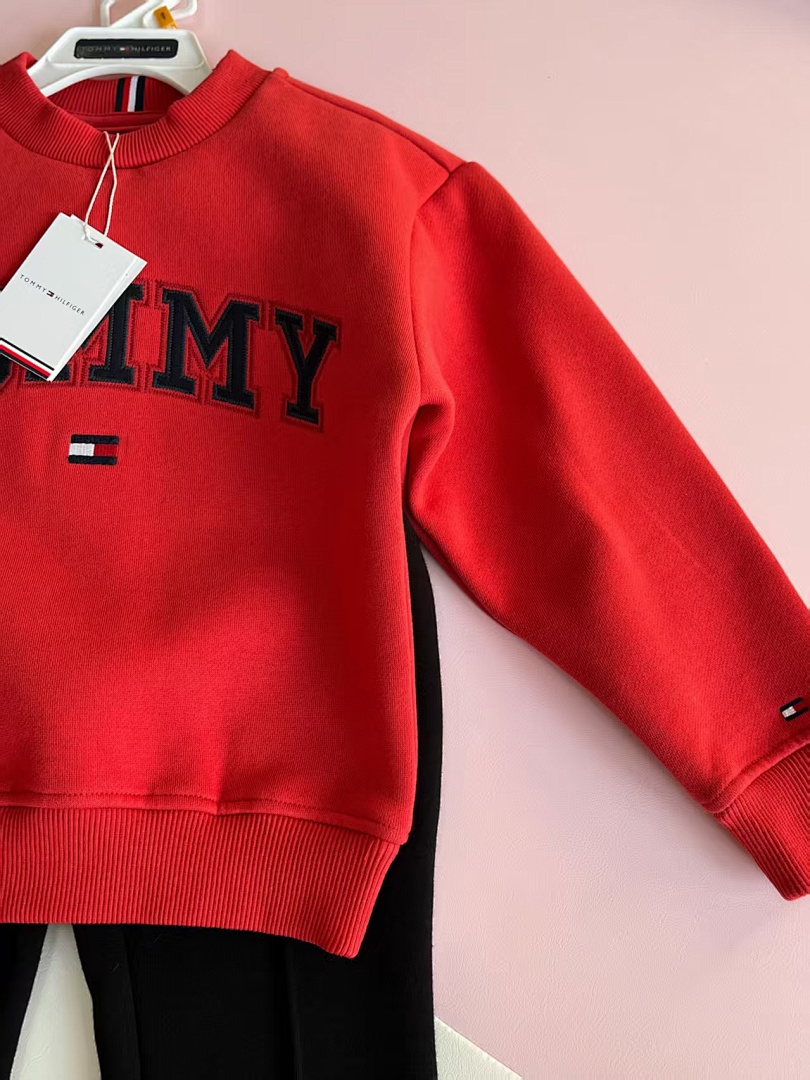 Tommy Hilfiger Varsity Tommy Logo Crewneck Sweatshirt · A2659 — תמונה 3