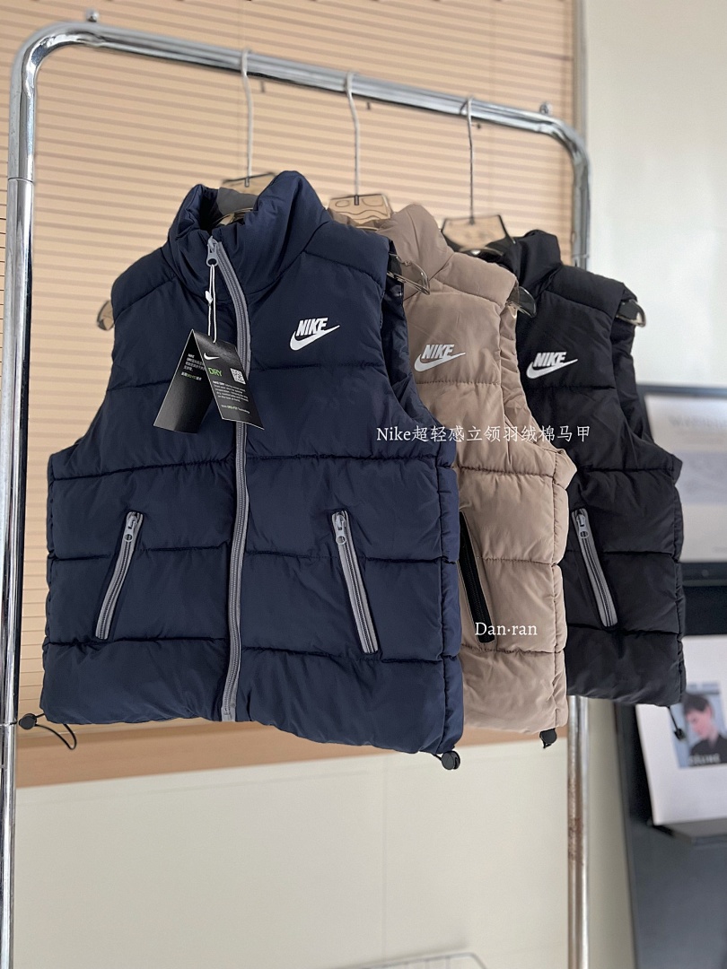 Nike Sportswear Club Puffer Vest · A2856 — תמונה 41