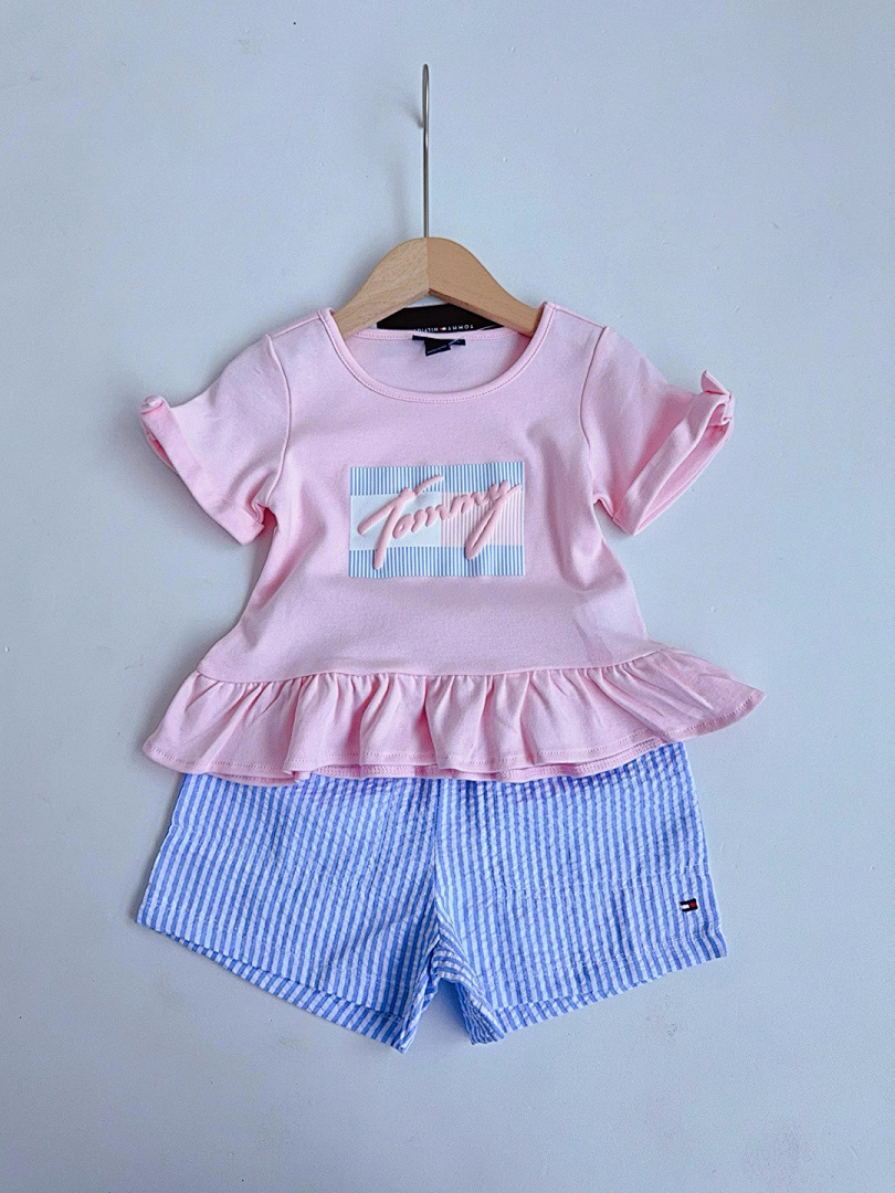Tommy Hilfiger — סט חולצה ומכנסיים קצרים · A2406 — תמונה 19