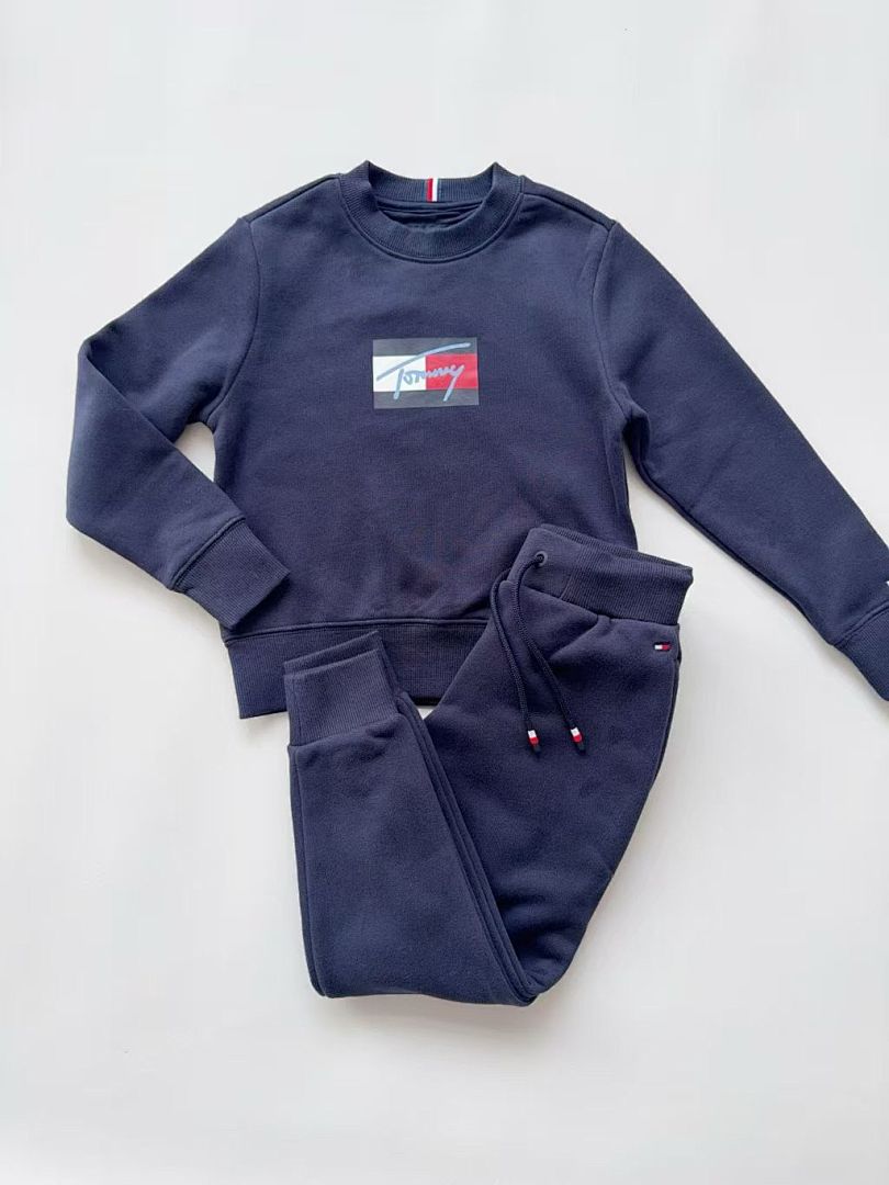 Tommy Hilfiger Flag Logo Sweatshirt · A2849 — תמונה 16