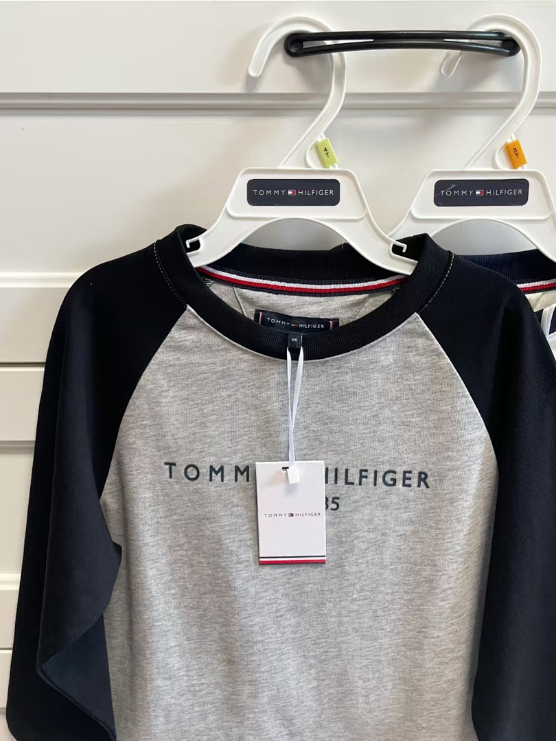 Tommy Hilfiger Kids' Raglan Colorblock T-Shirt · A2650 — תמונה 18