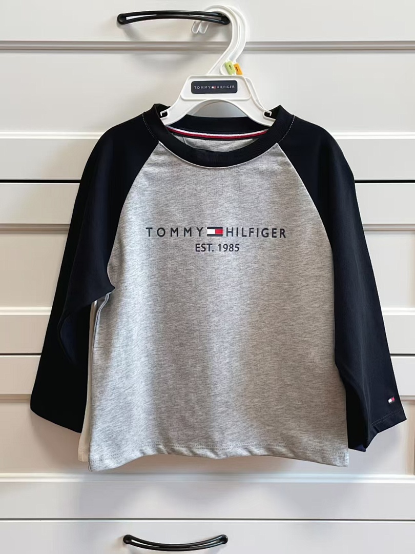 Tommy Hilfiger Kids' Raglan Colorblock T-Shirt · A2650 — תמונה 19