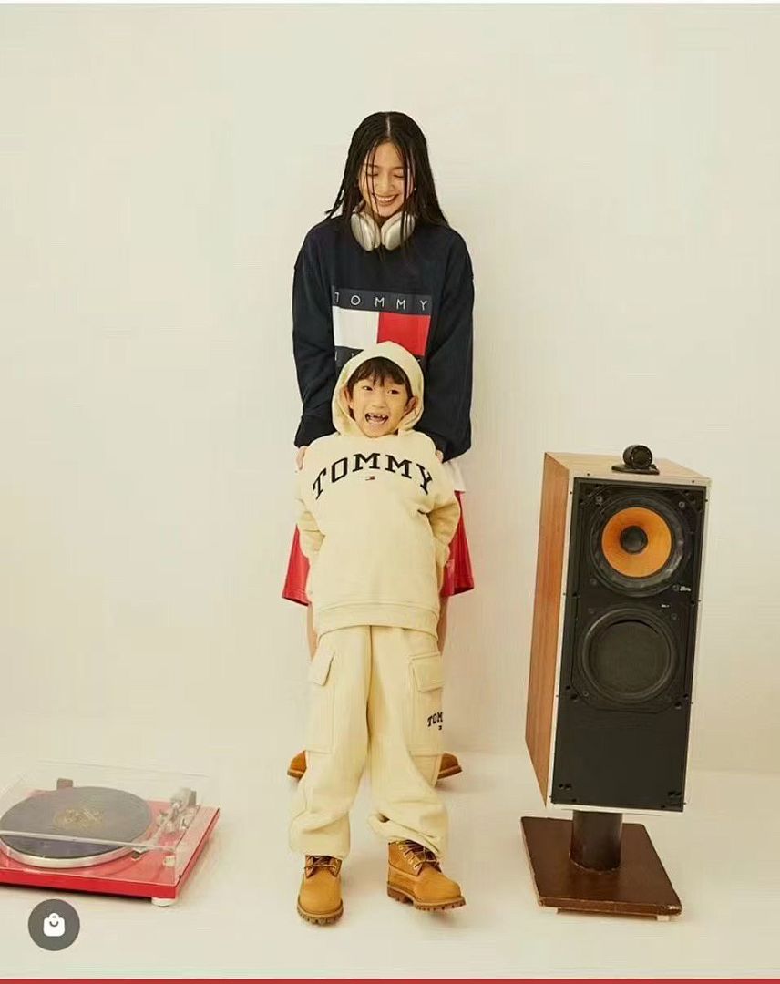 Tommy Hilfiger Varsity Logo Embroidery Hoodie · A2656 — תמונה 5