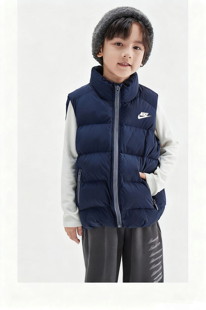 Nike Sportswear Club Puffer Vest · A2856 — תמונה 32