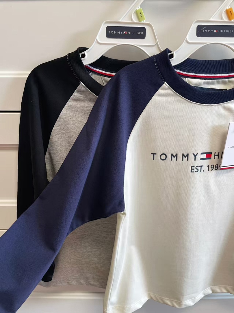 Tommy Hilfiger Kids' Raglan Colorblock T-Shirt · A2650 — תמונה 17