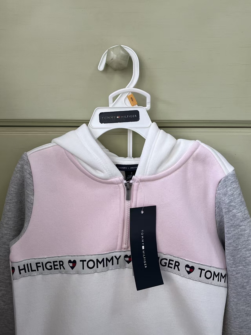 Tommy Hilfiger — סט קפוצ'ון ומכנסיים · A2658 — תמונה 10