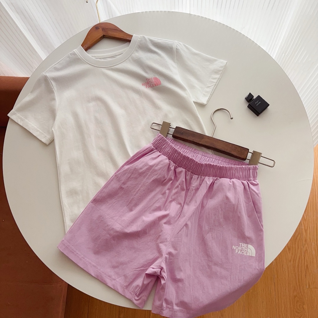 The North Face — סט חולצה ושורטס · A3032 — תמונה 23