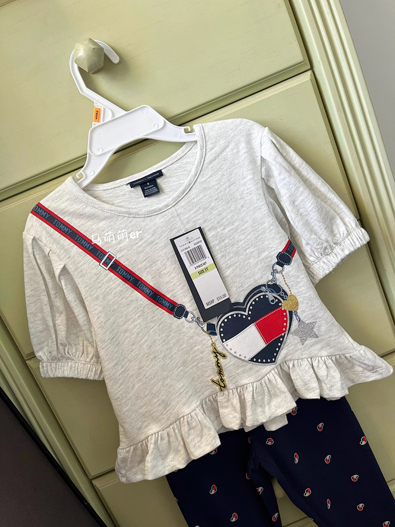Tommy Hilfiger — סט חולצה ומכנסיים · A2405 — תמונה 15