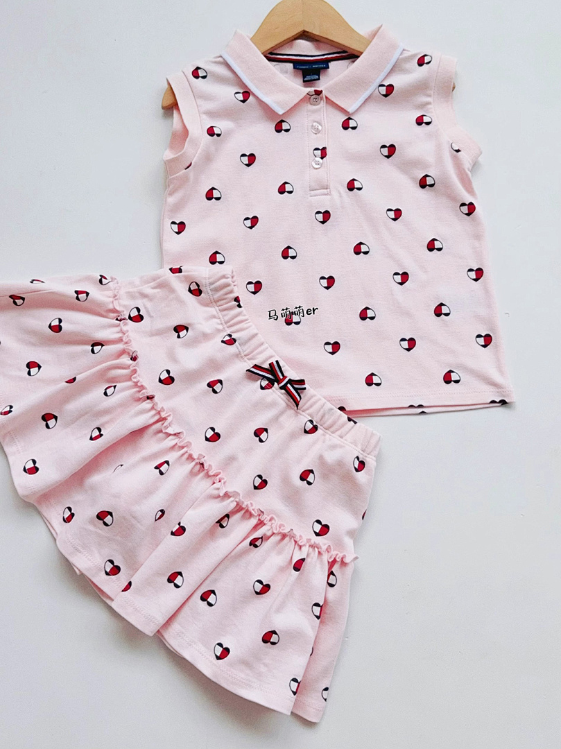Tommy Hilfiger Heart Logo Pleated Polo Dress · A2415 — תמונה 3
