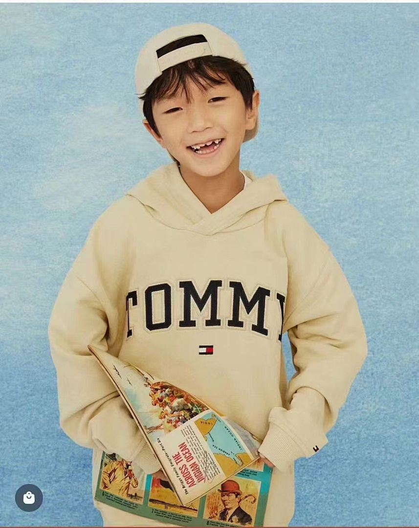 Tommy Hilfiger Varsity Logo Embroidery Hoodie · A2656 — תמונה 6