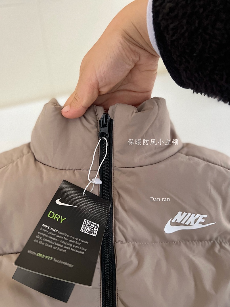 Nike Sportswear Club Puffer Vest · A2856 — תמונה 12