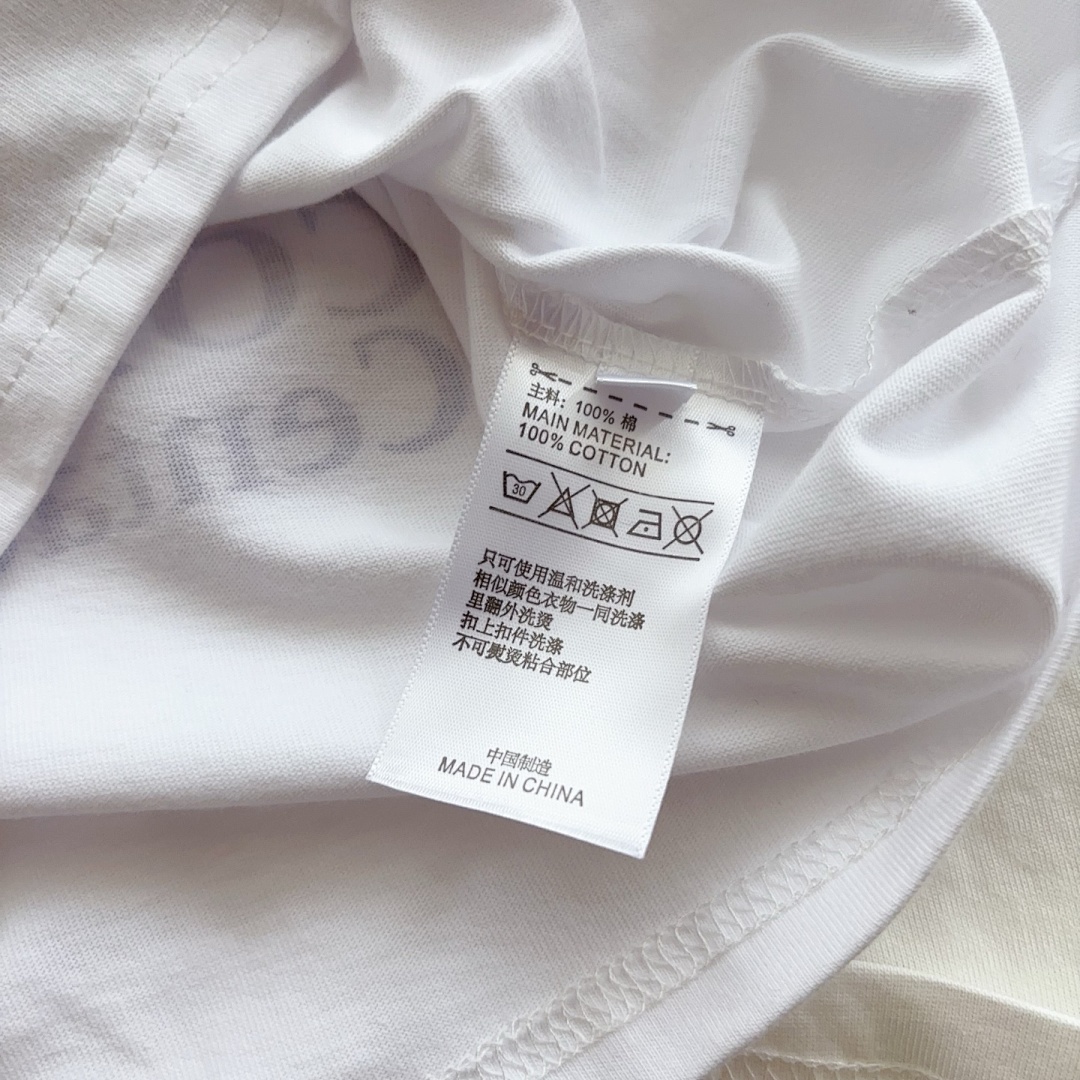 The North Face — סט חולצה ושורטס · A3032 — תמונה 10