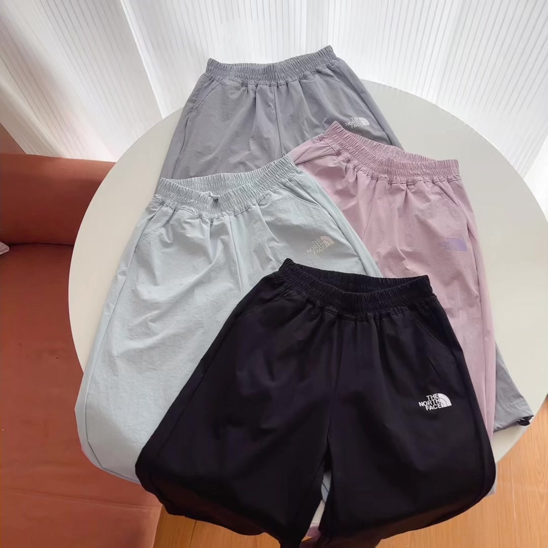 The North Face Easy Wind Trousers · A3036 — תמונה 2