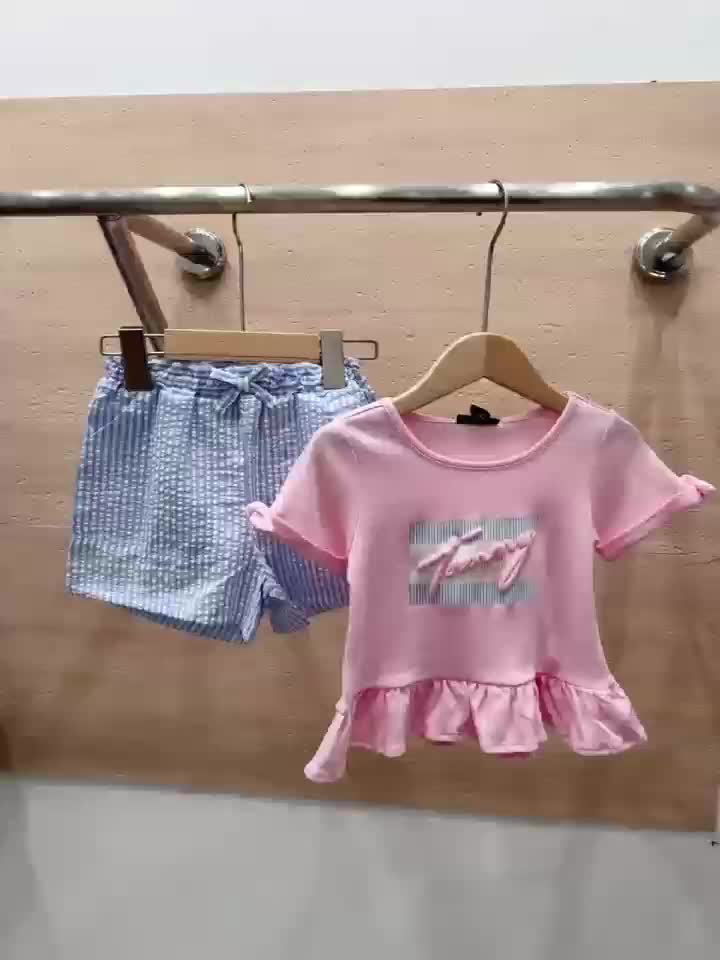 Tommy Hilfiger — סט חולצה ומכנסיים קצרים · A2406 — תמונה 2