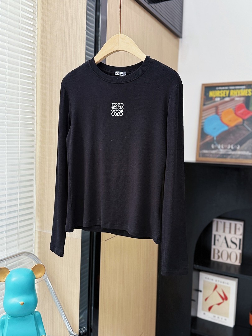 Loewe Anagram Long-Sleeve T-Shirt · A3470 — תמונה 10