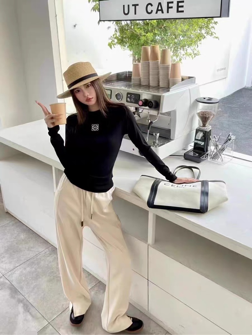 Loewe Anagram Long-Sleeve T-Shirt · A3470 — תמונה 16