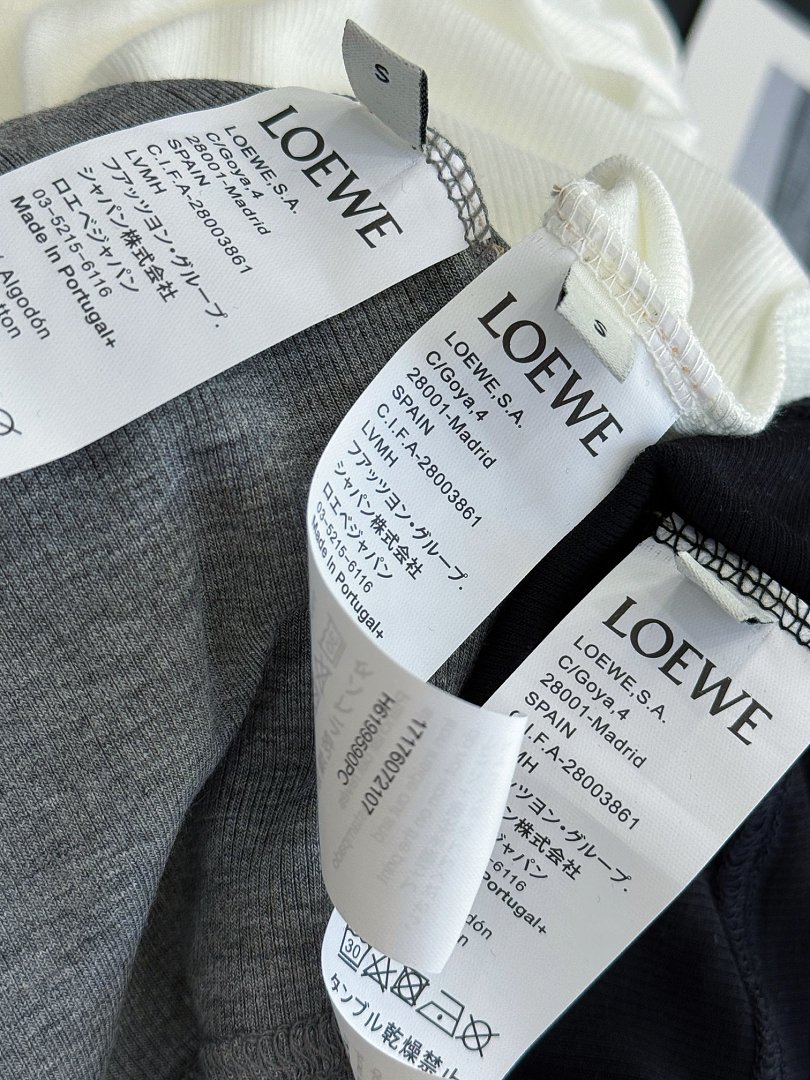 Loewe Anagram Long-Sleeve T-Shirt · A3470 — תמונה 2