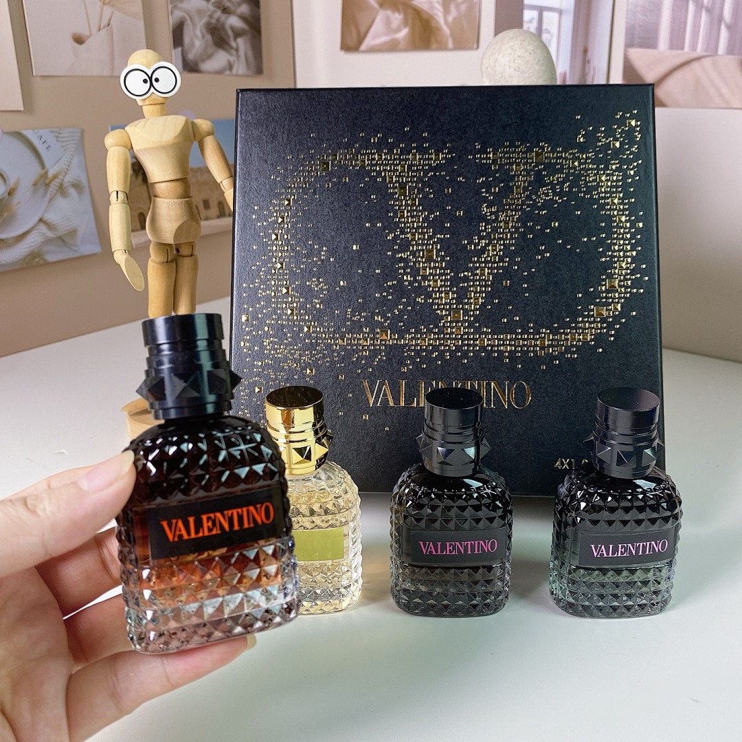 Valentino Born in Roma · 5595 — תמונה 7