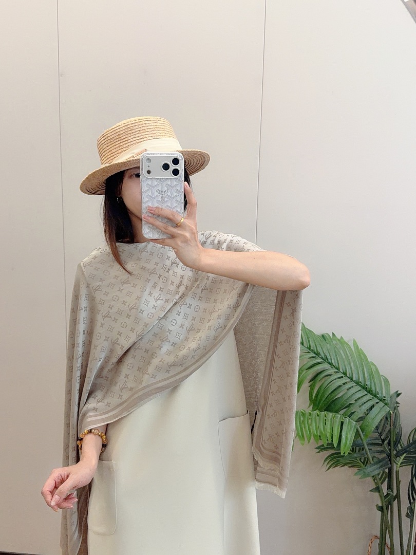 Louis Vuitton Monogram Shawl · A3313 — תמונה 2