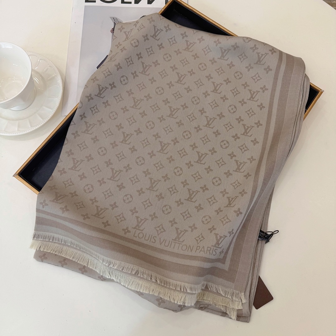 Louis Vuitton Monogram Shawl · A3313 — תמונה 4