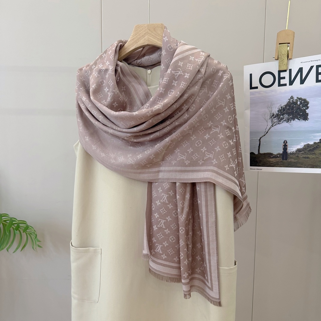 Louis Vuitton Monogram Shawl · A3313 — תמונה 12