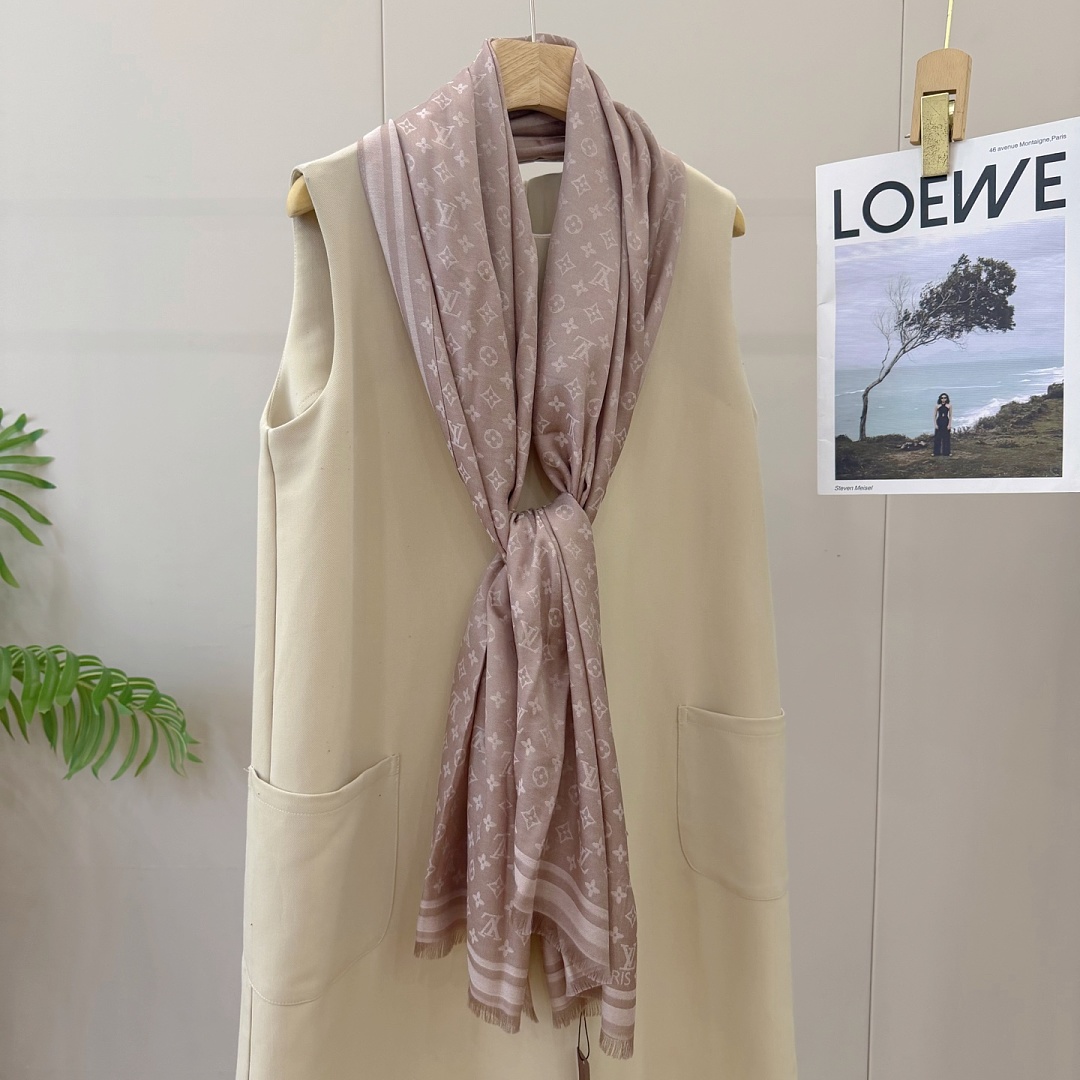 Louis Vuitton Monogram Shawl · A3313 — תמונה 13