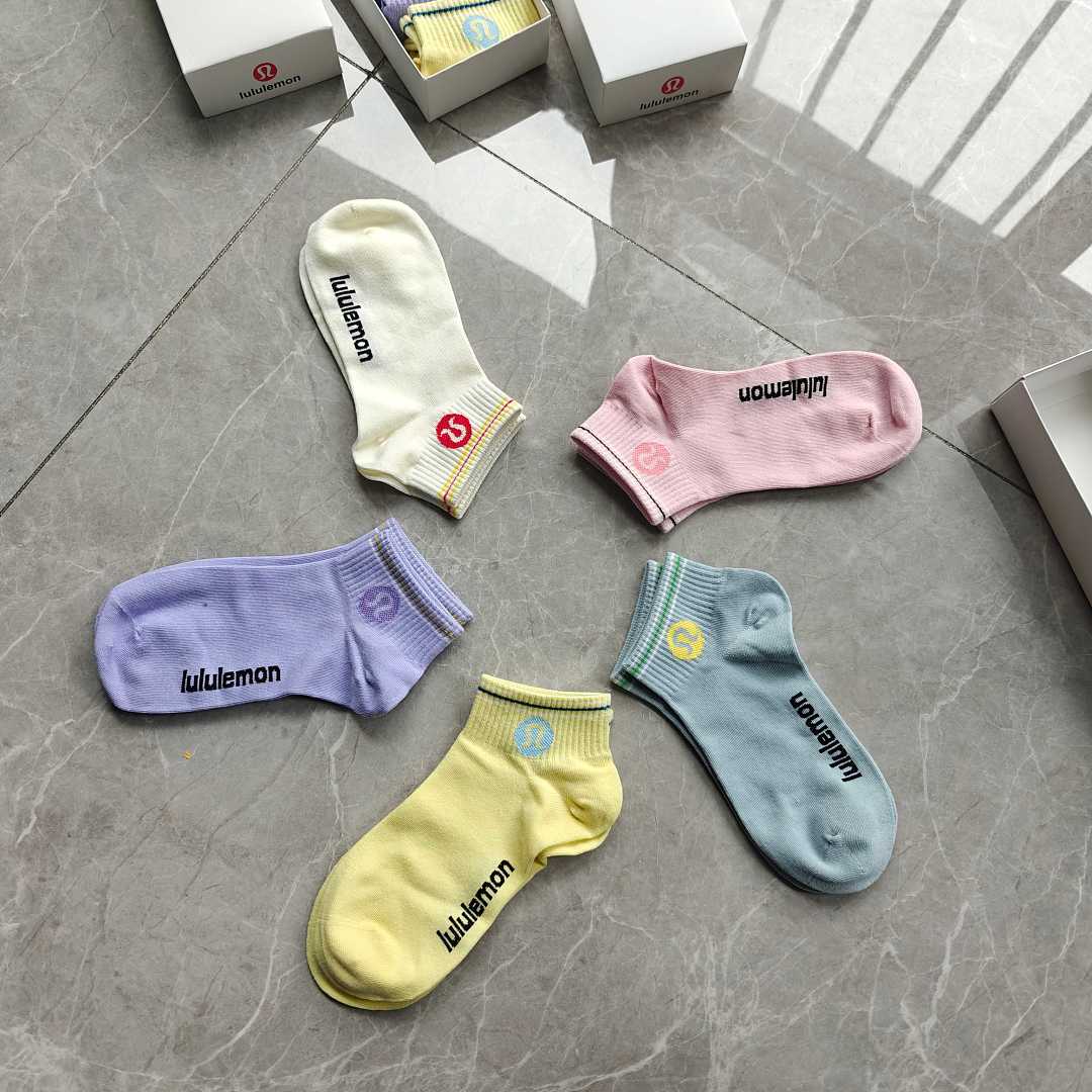 Lululemon Daily Essential Crew Socks · A3041 — תמונה 23