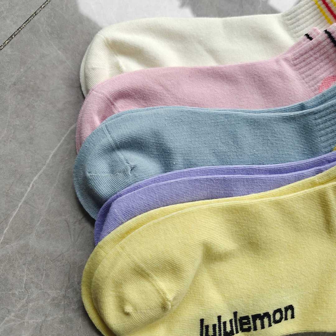 Lululemon Daily Essential Crew Socks · A3041 — תמונה 24
