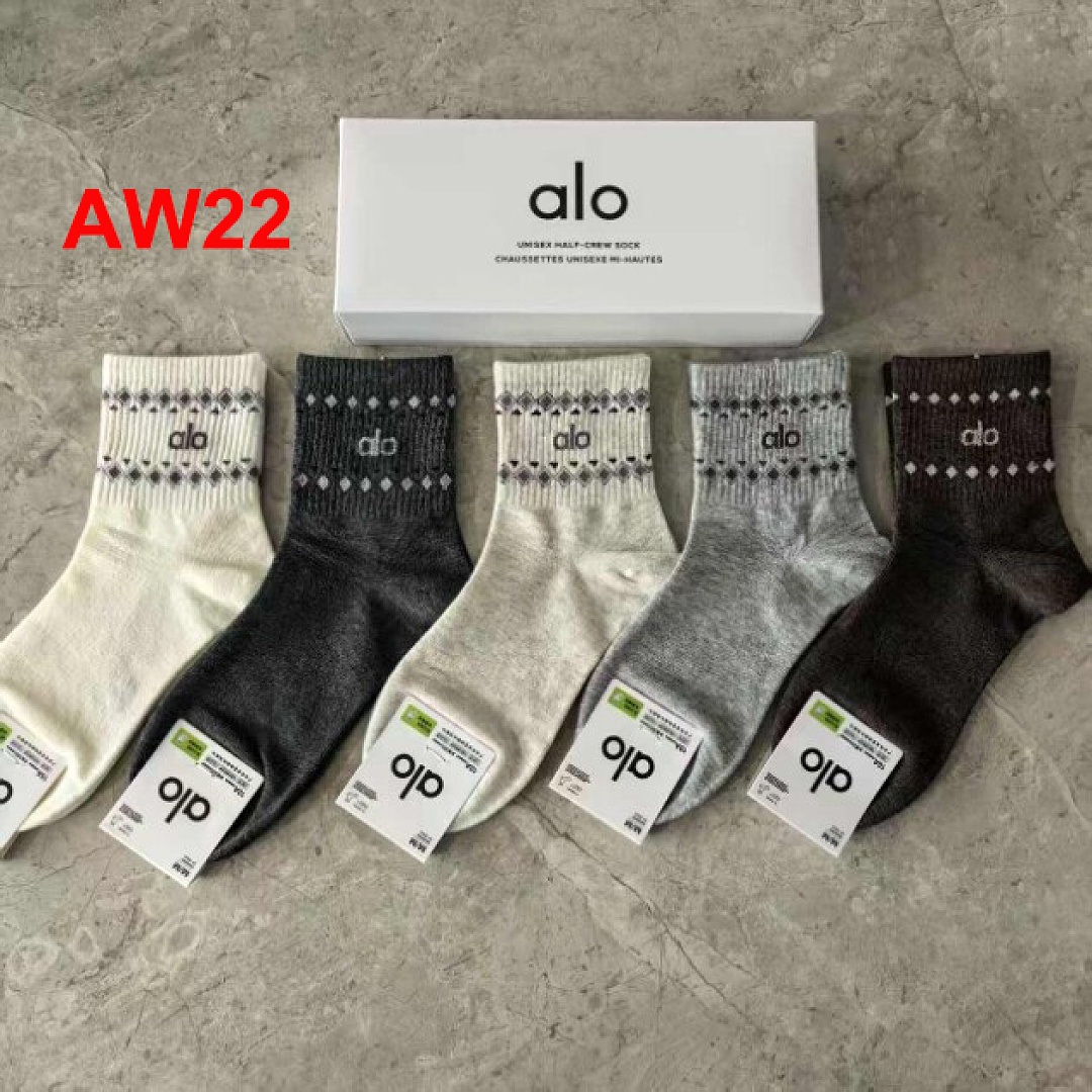 Alo Unisex Half-Crew Throwback Sock · A3224 — תמונה 9
