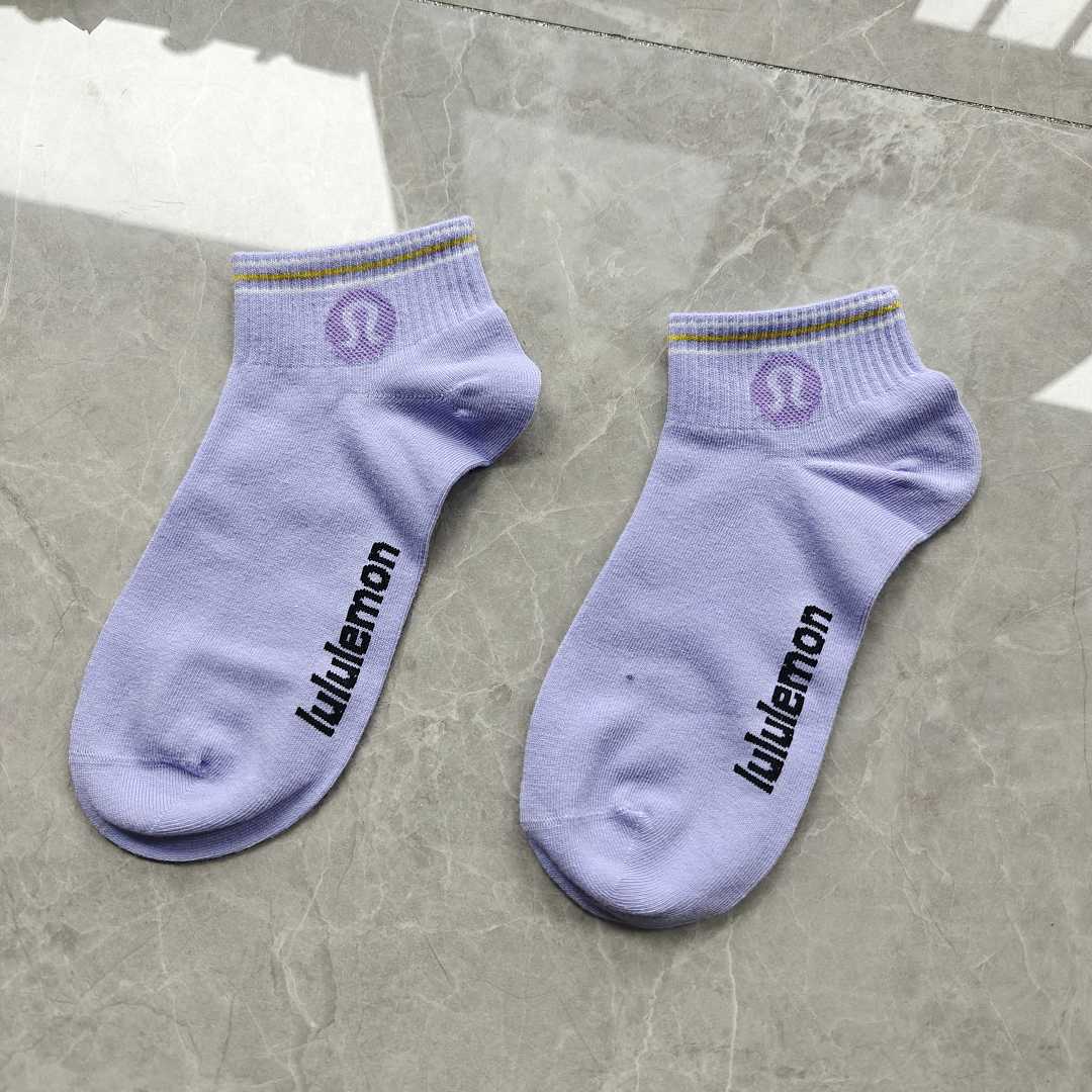 Lululemon Daily Essential Crew Socks · A3041 — תמונה 4