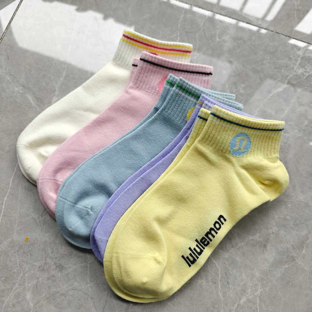 Lululemon Daily Essential Crew Socks · A3041 — תמונה 26