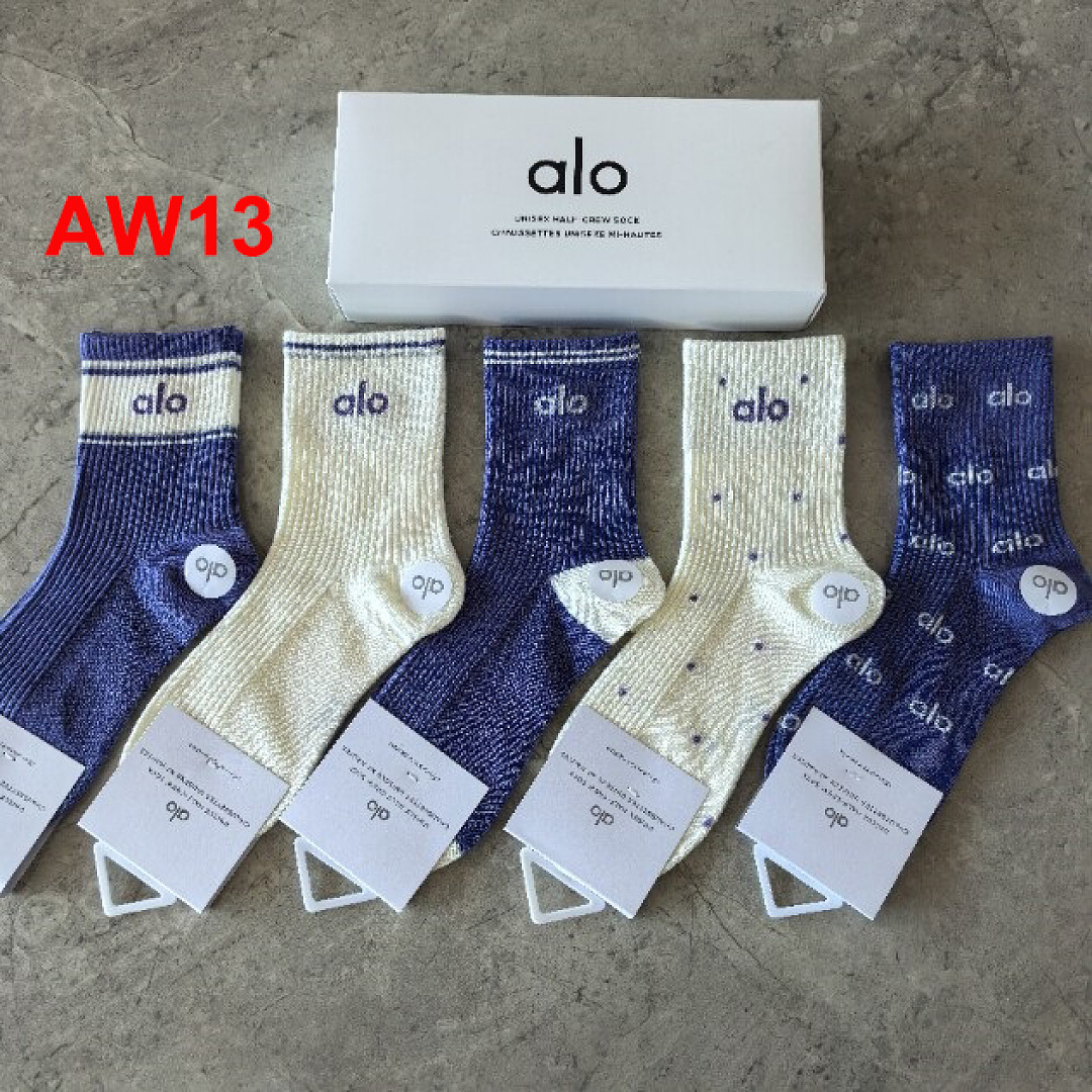 Alo Unisex Half-Crew Throwback Sock · A3224 — תמונה 17